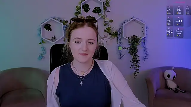 luna_berryy webcam