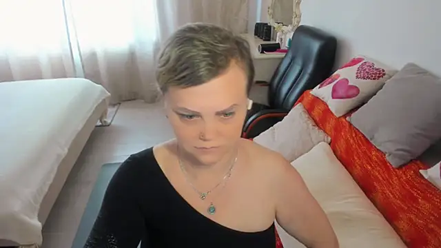 MildMature webcam