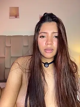 Pushaina__1 webcam