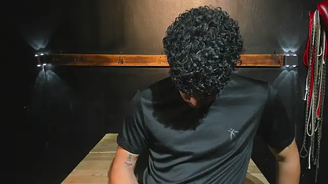BDSM_Vantablack_ webcam