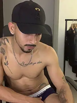 NicolasChest_xxx webcam