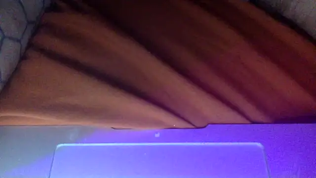 Bearlyfuckinglogan webcam