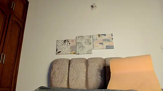hellzel_moon webcam