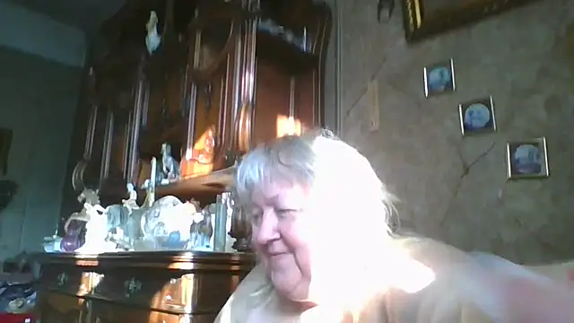 Lala-Love56 webcam