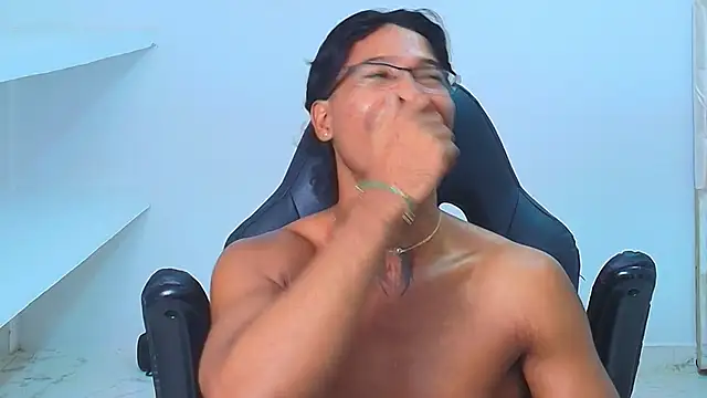 cassian_gold webcam