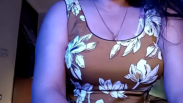 YourDesi_Laila_ webcam