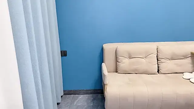 ella55-- webcam