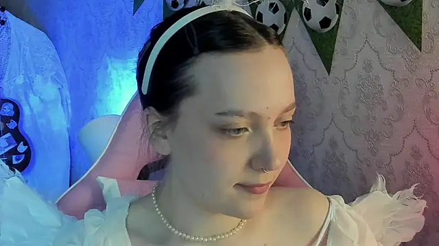 RileyNymph webcam