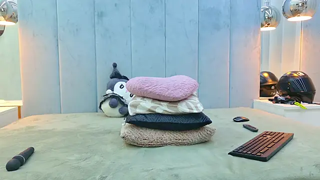 christahot webcam