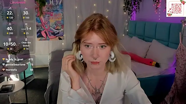 Elira_Vane webcam