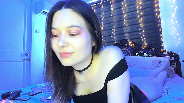 ROYALTY_13 webcam