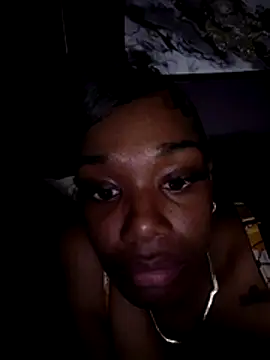 Hottiechocolatier webcam