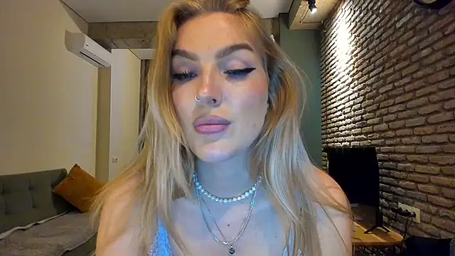 fifteenpoem webcam