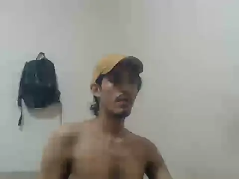 snackontime18 live cam on StripChat