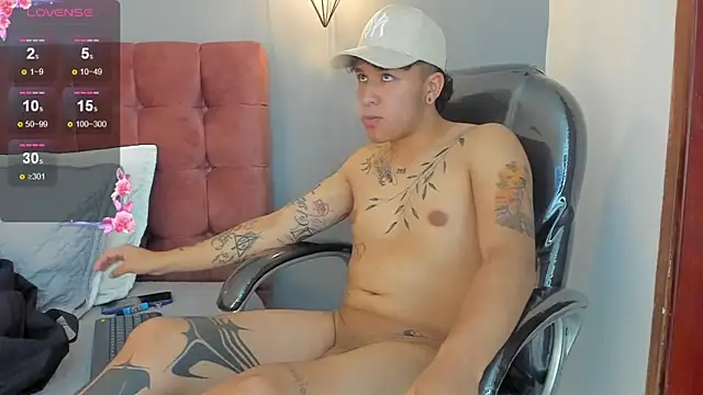 Liam__fox live cam on StripChat