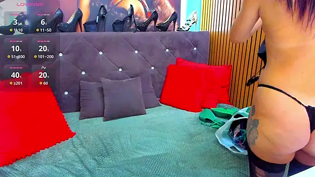 LauraSiin webcam