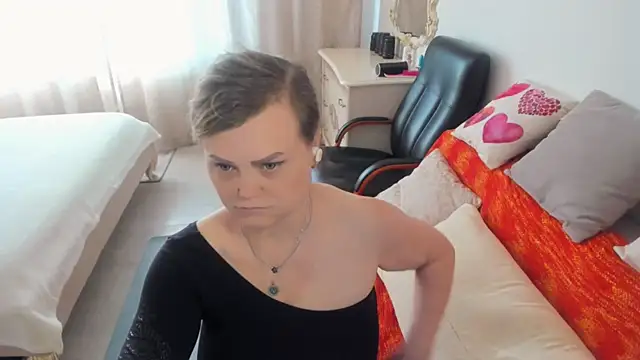 MildMature live cam on StripChat