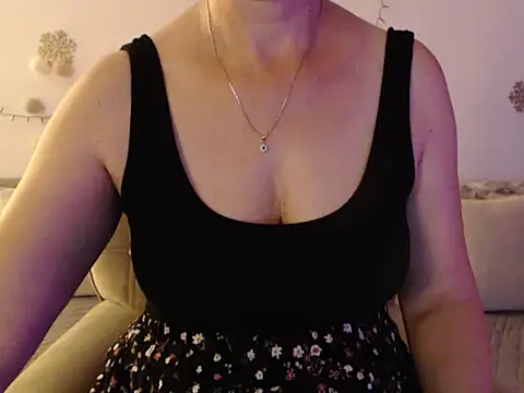 YourfantasyGiuly webcam