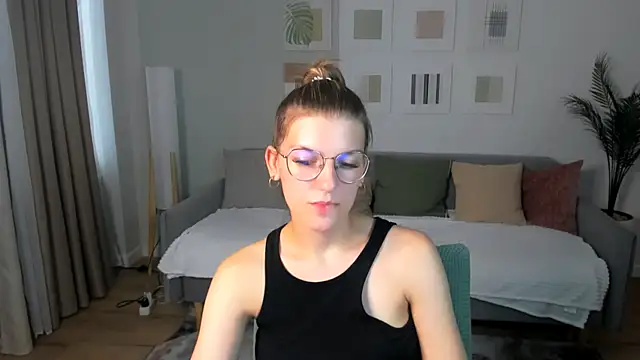 AnnaThorne webcam