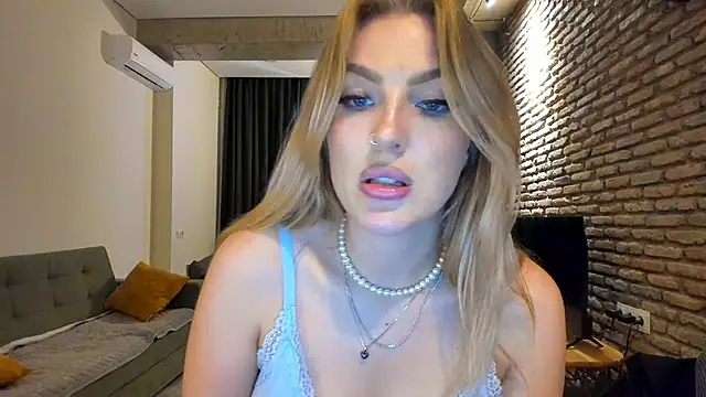 fifteenpoem webcam