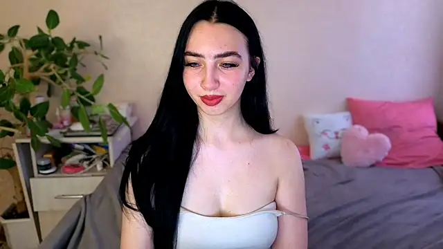 WildKittenX_ live cam on StripChat