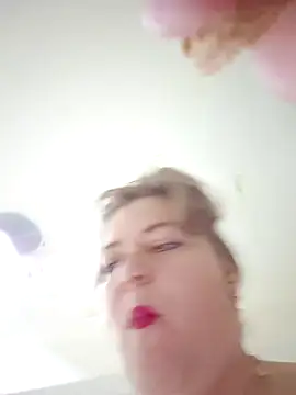 cindybbwsquirt webcam