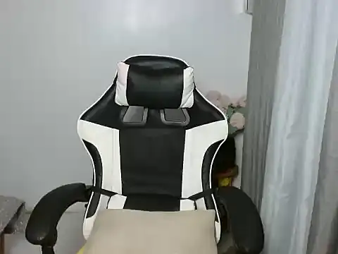 curlyasian_njxx webcam