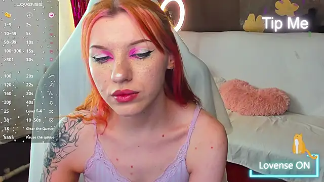 MeganNewCat webcam