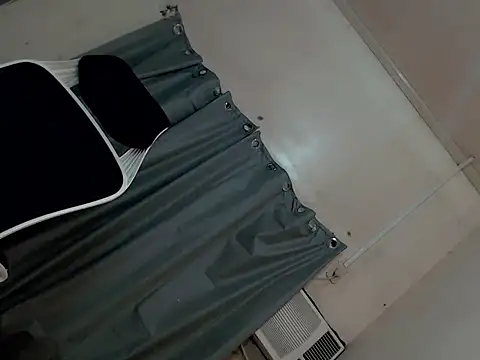 urcurlydiva webcam