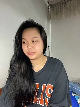 Almira6868 webcam