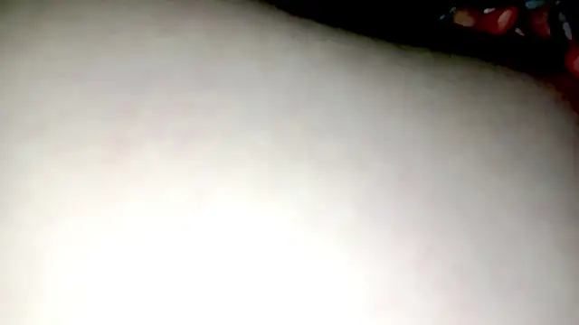 PetiteIvoryQueen19 webcam