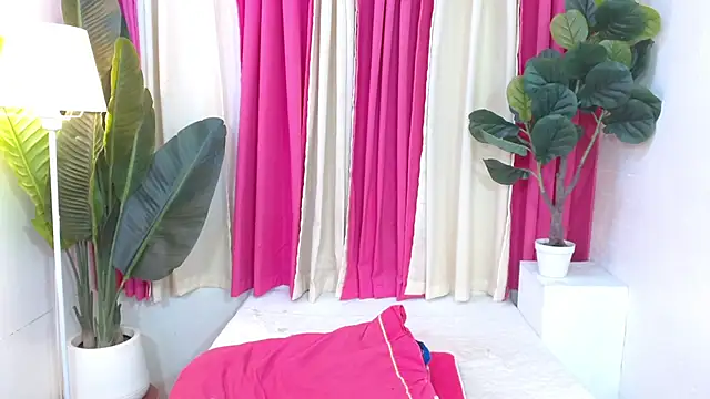 Notaestheticallykylinee webcam