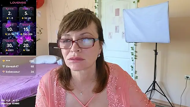 Miss_Moren webcam