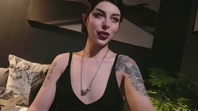 LetisiaRocks webcam
