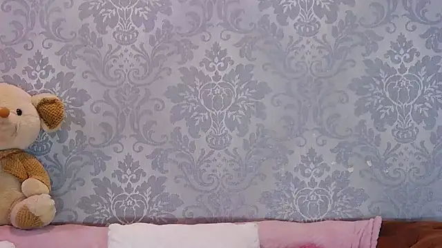 Ella_Raven webcam
