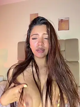 Pushaina__1 webcam