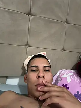 LeiAaron1998 webcam