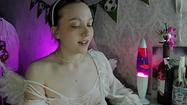 RileyNymph webcam