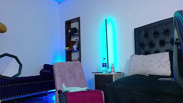 Scarlet_Hiit webcam