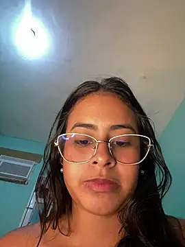 lucirganaxxx webcam