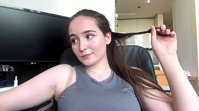 Emilly_Cart webcam
