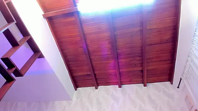 Isisjames webcam