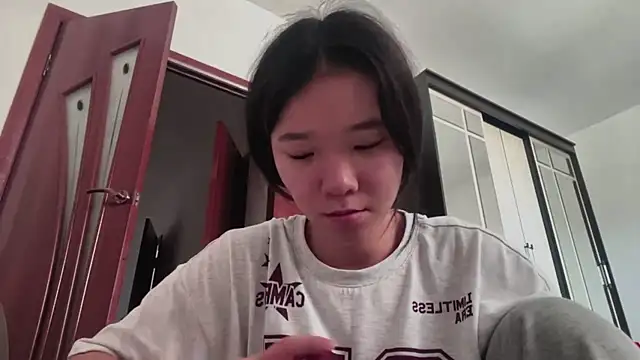 Mika_strawberry webcam