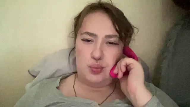 SKIBIDIBETTY webcam