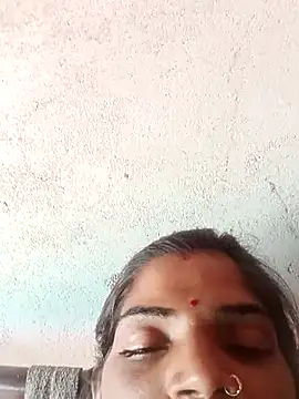 Cut_usha35 webcam