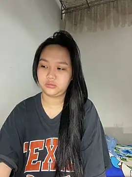 Almira6868 webcam