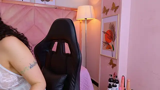 DemiJones_ webcam