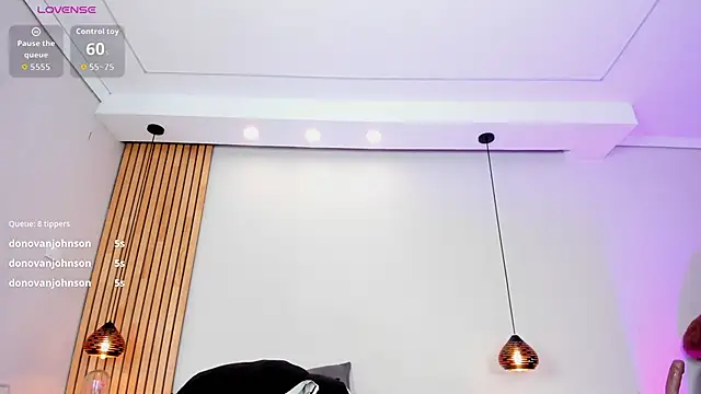 REINA_ADAHARA webcam