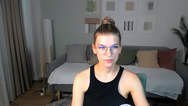 AnnaThorne webcam