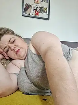 cindybbwsquirt webcam
